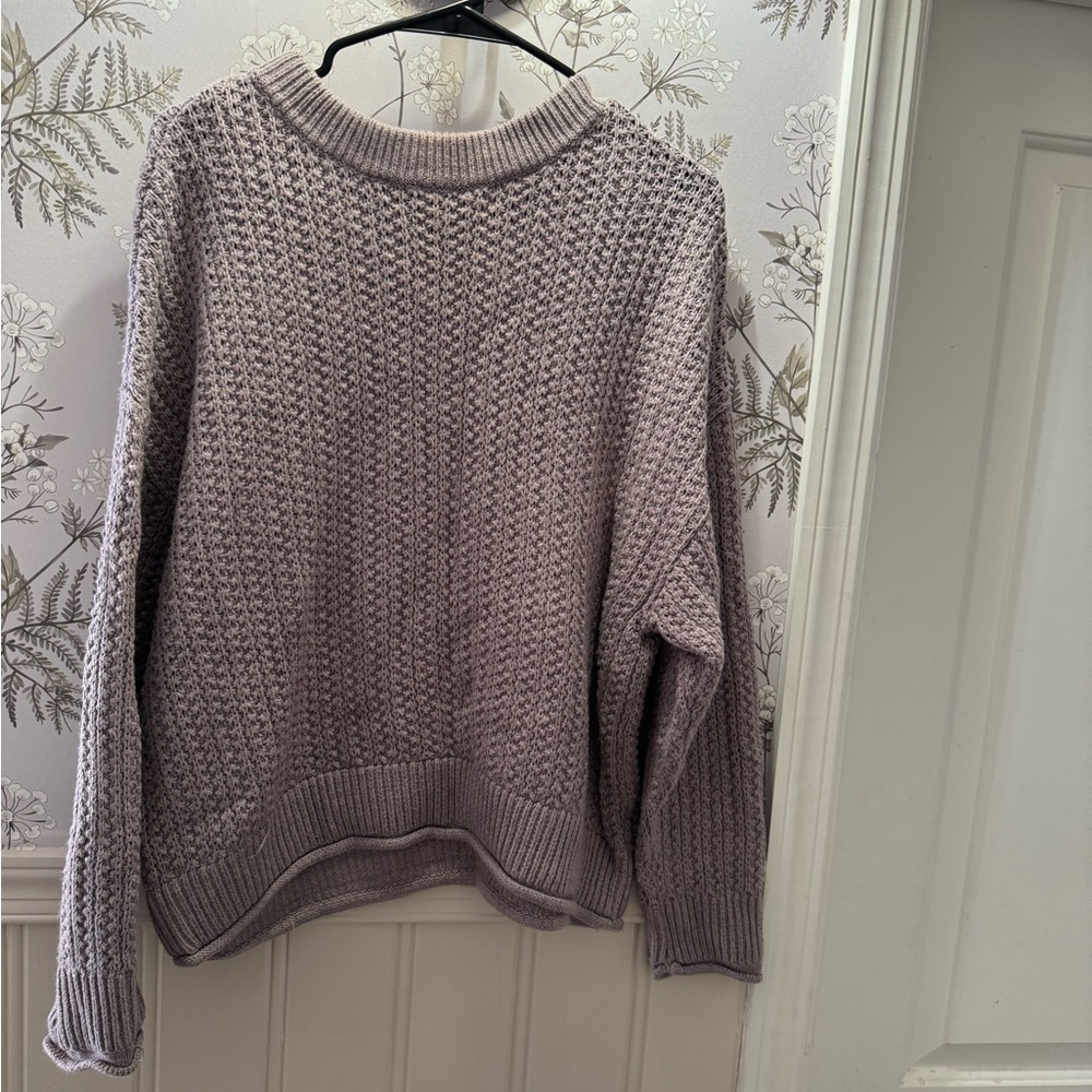 Universal Thread by Target Lavender Sweater (LARGE)